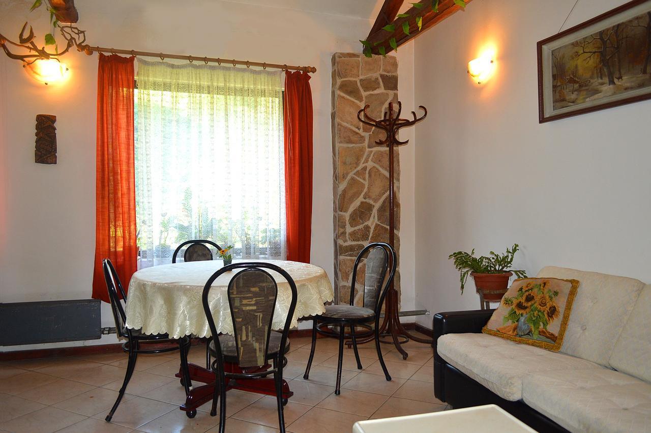 Holiday Home Tanevi Tryavna Exterior photo