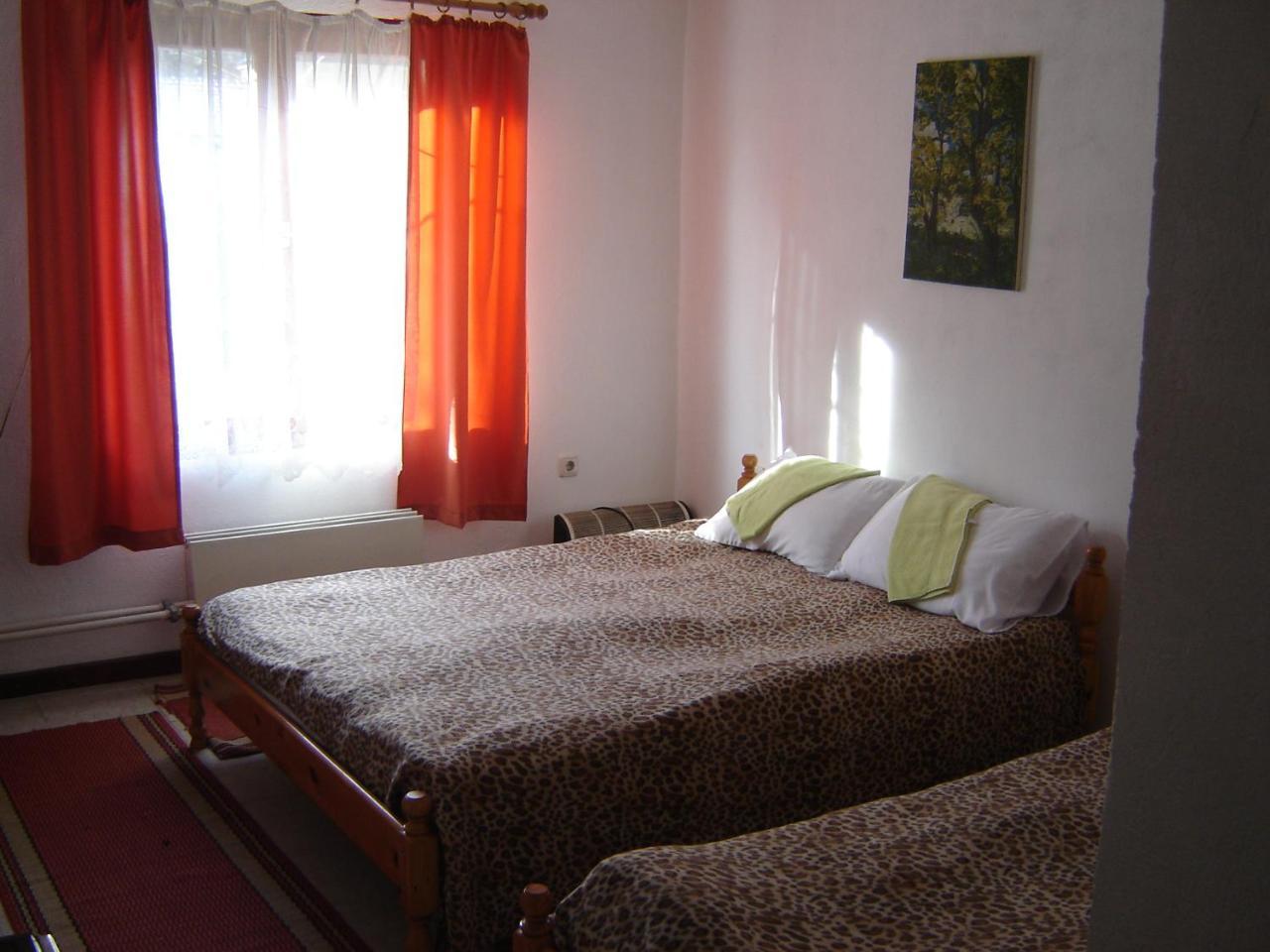 Holiday Home Tanevi Tryavna Exterior photo